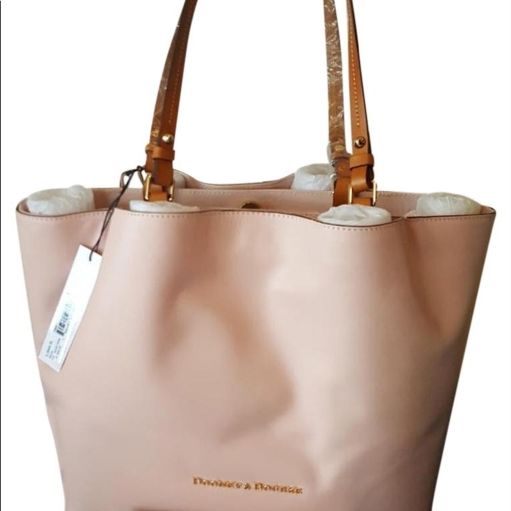 ISO NWT Dooney & Bourne City Flynn Blush